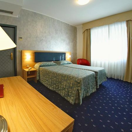 Hotel Le Torrette Galbiate Eksteriør bilde