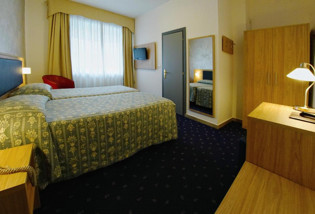 Hotel Le Torrette Galbiate Eksteriør bilde