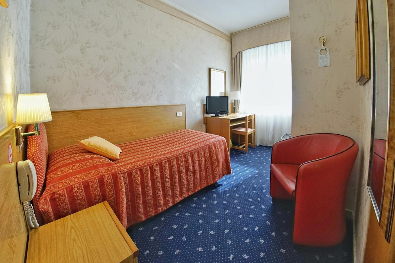 Hotel Le Torrette Galbiate Eksteriør bilde
