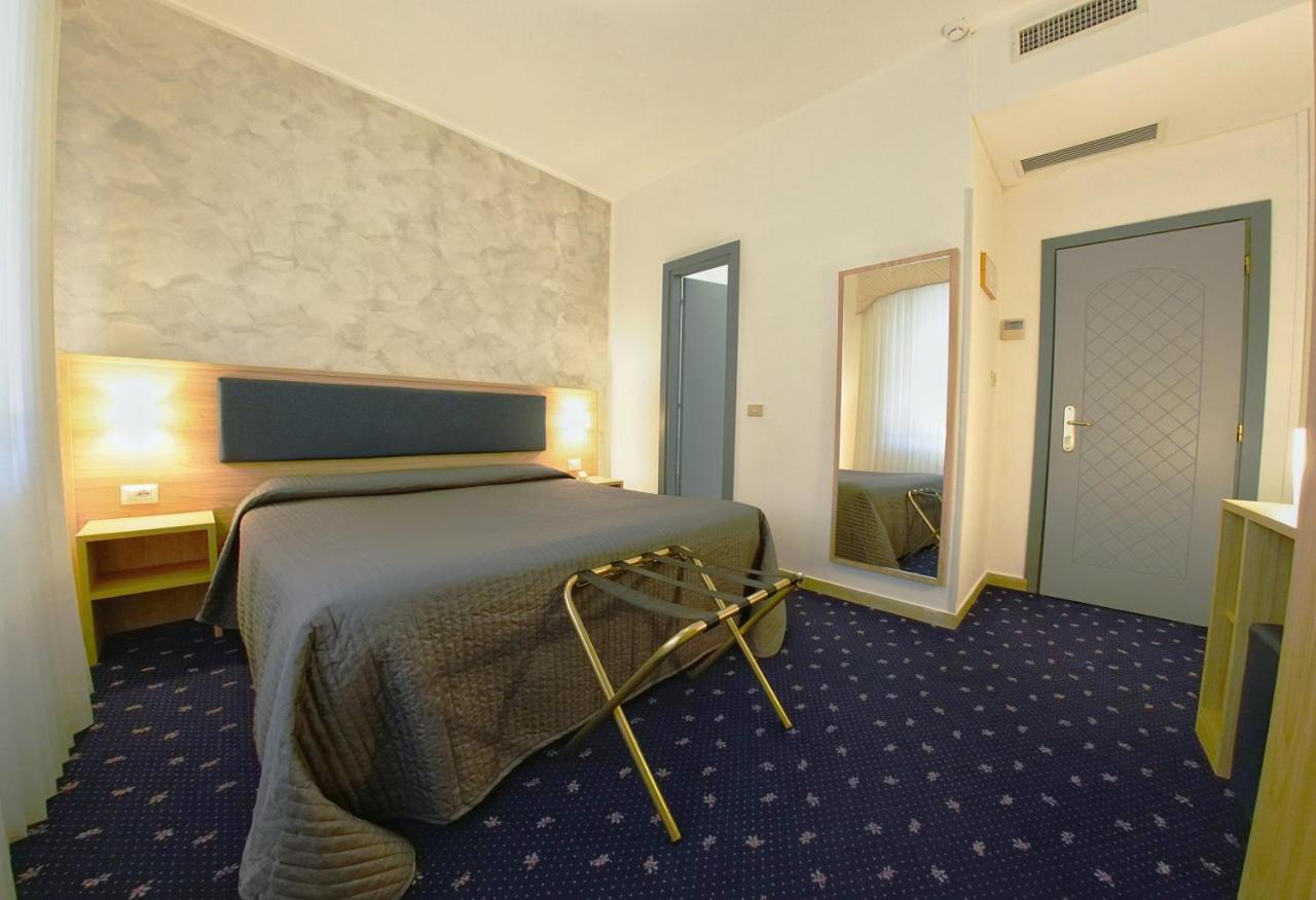 Hotel Le Torrette Galbiate Eksteriør bilde