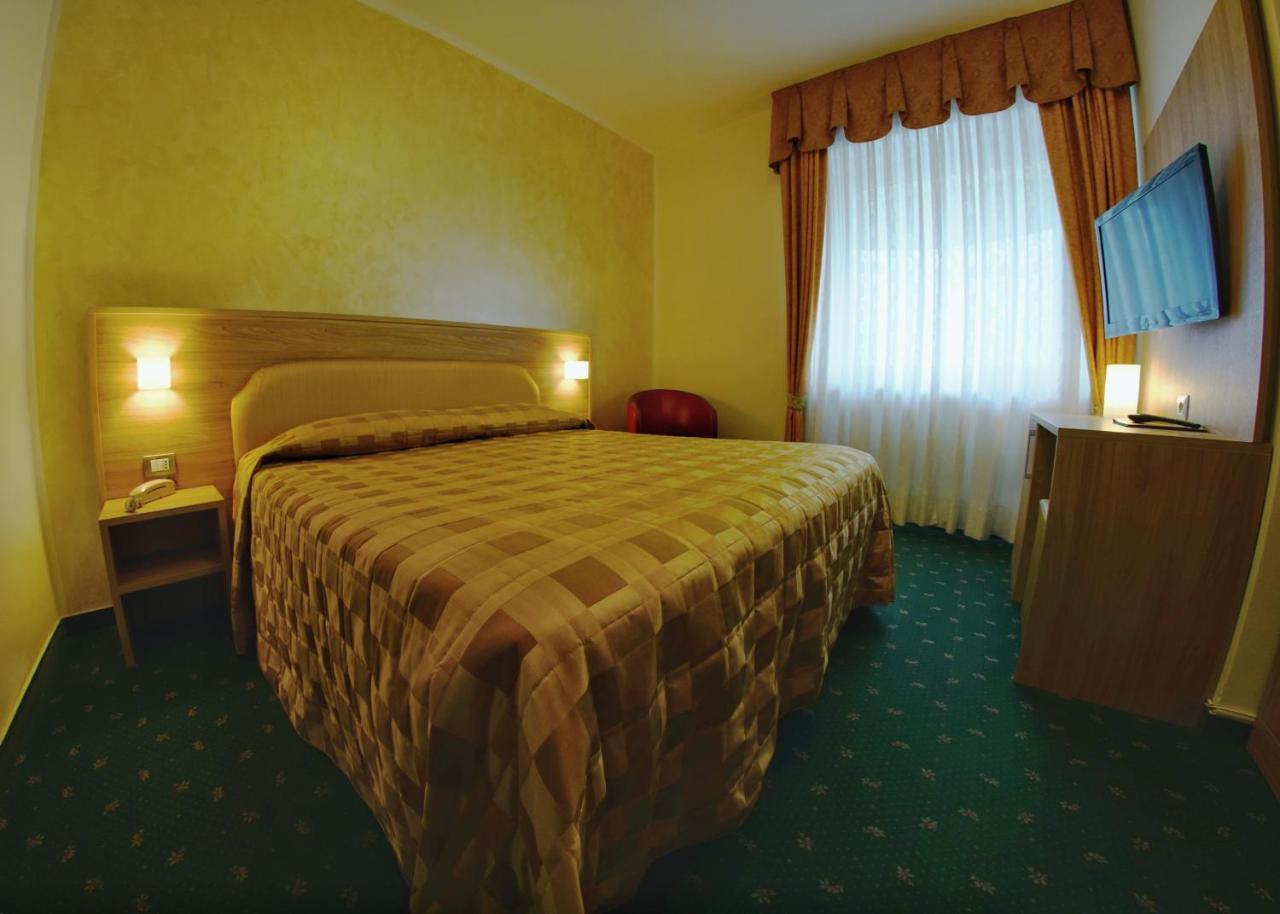 Hotel Le Torrette Galbiate Eksteriør bilde